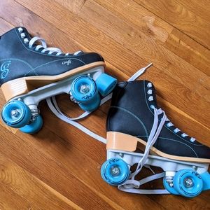 Candi Girl Sabina Black Roller Skates size 7